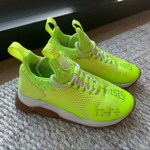 Versace Women’s Chain Reaction Sneaker sz 38 (7.5)